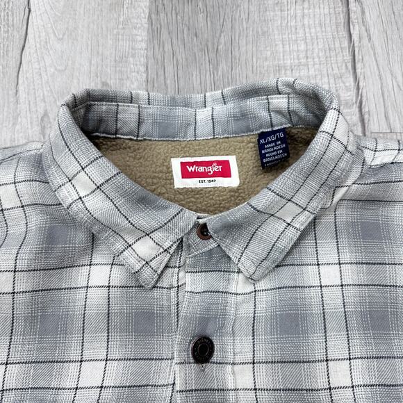 Wrangler Sherpa Lined Flannel Shirt Jacket Men's XL Gray Plaid Workwear Shacket - Picture 2 of 9